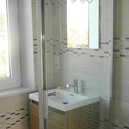 Maison De 5 Chambres Avec Piscine Privee Jardin Clos Et Wifi A Semesterbostad