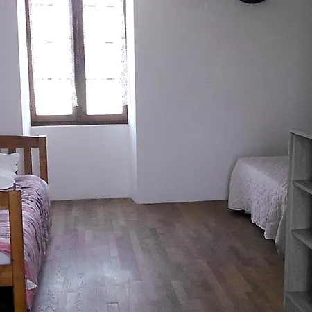 Maison De 5 Chambres Avec Piscine Privee Jardin Clos Et Wifi A Coulaures